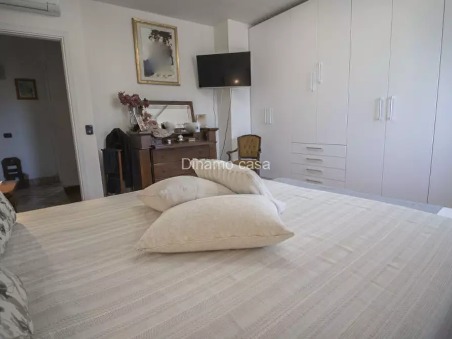 Immagine 16 di Villetta a schiera in vendita  a Carmignano