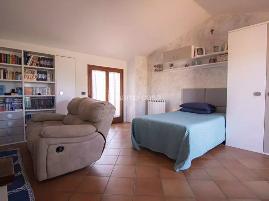 Immagine 25 di Villetta a schiera in vendita  a Carmignano