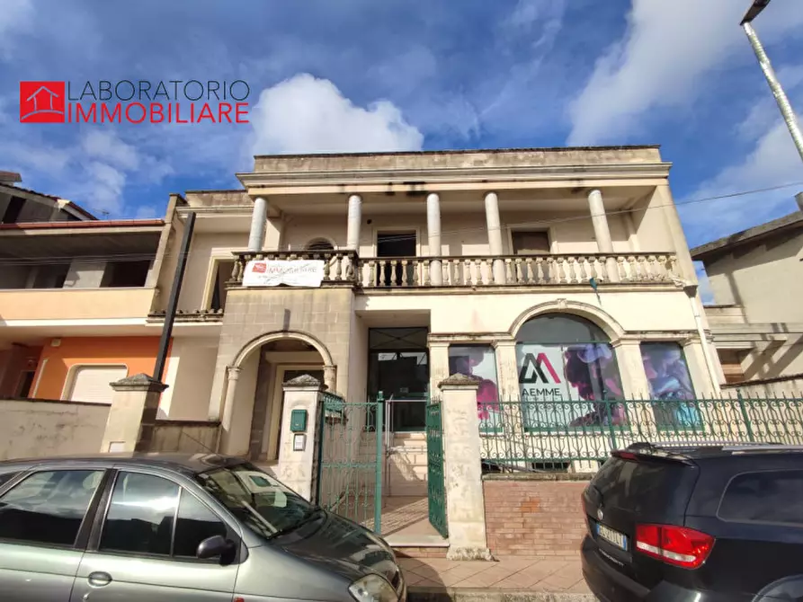 Immagine 1 di Palazzo in vendita  in Via Brindisi 59 a Veglie