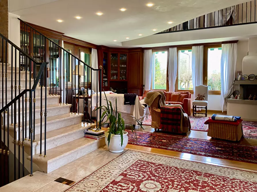 Immagine 2 di Villa in vendita  a Castelfranco Veneto
