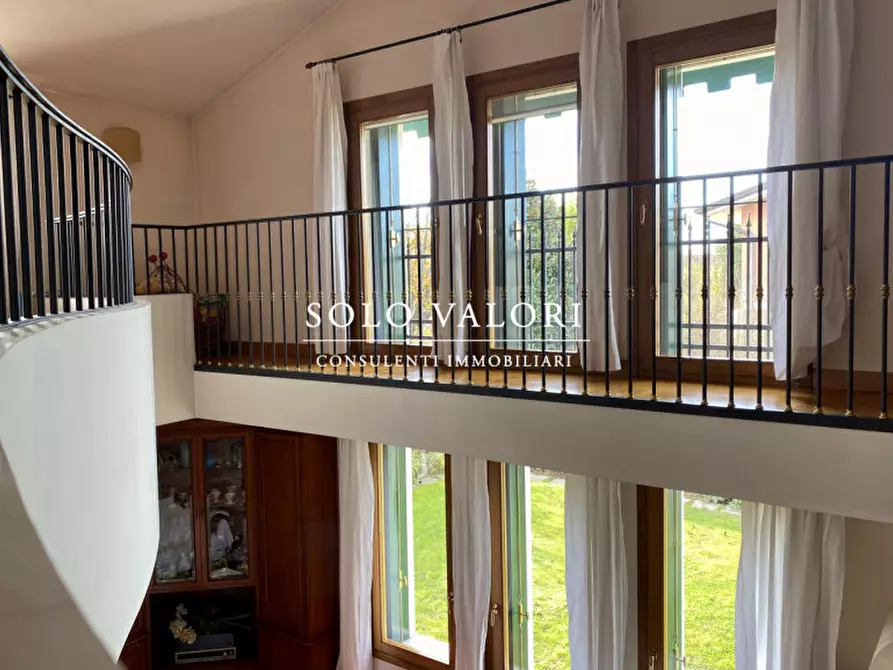 Immagine 3 di Villa in vendita  a Castelfranco Veneto