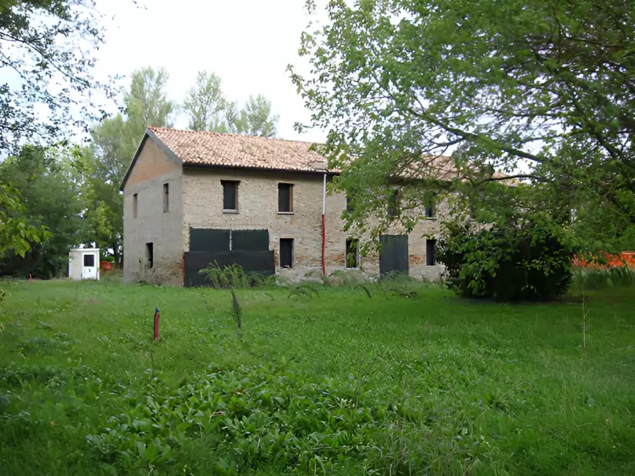 Immagine 1 di Villa in vendita  in Via Bertolda a Ferrara