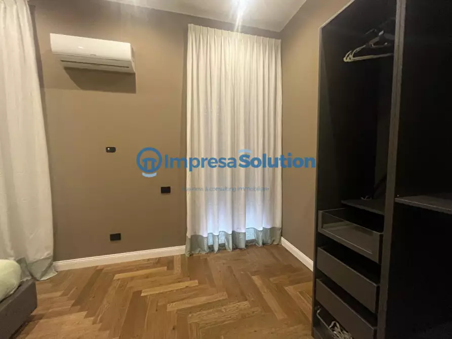 Immagine 10 di Appartamento in vendita  in Corso Giuseppe Garibaldi 373 a Napoli