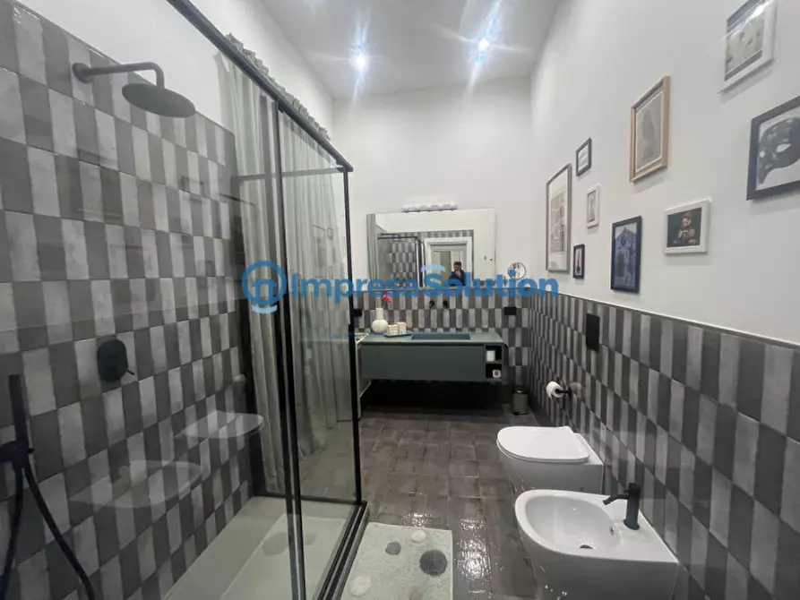 Immagine 14 di Appartamento in vendita  in Corso Giuseppe Garibaldi 373 a Napoli