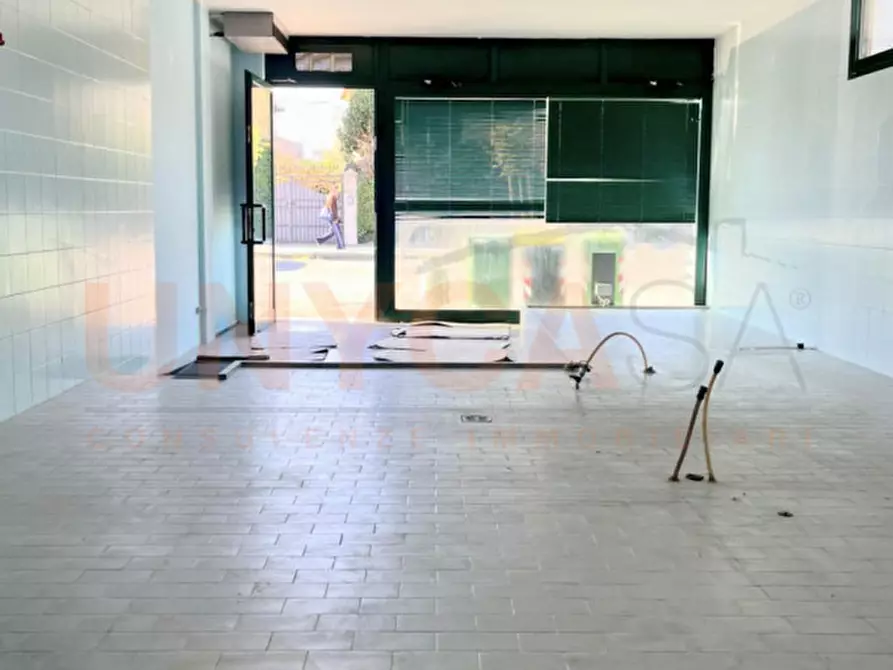 Immagine 2 di Negozio in vendita  in Via Trieste a Mestrino