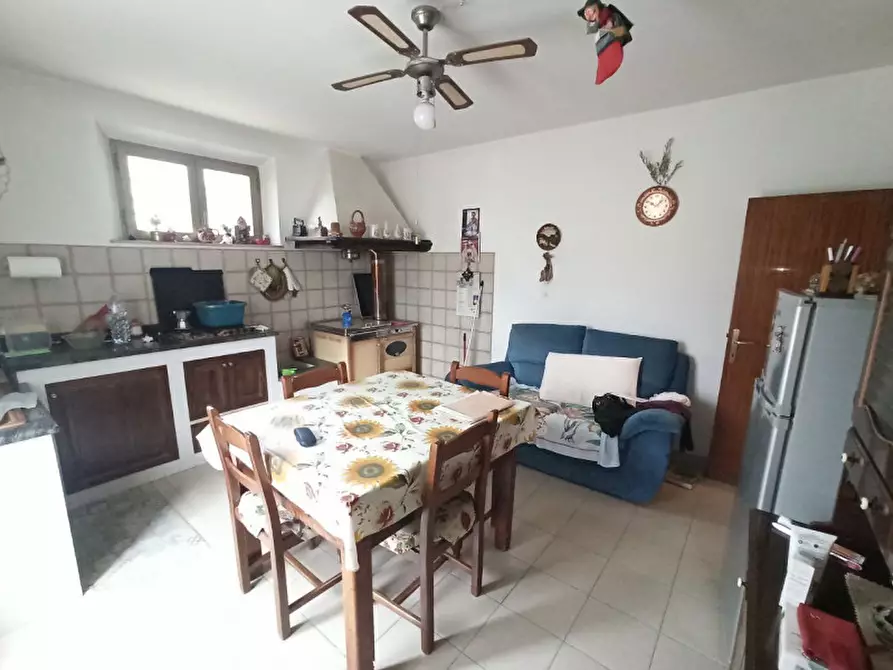 Immagine 6 di Casa indipendente in vendita  in Via Roma a Castiglione Del Lago