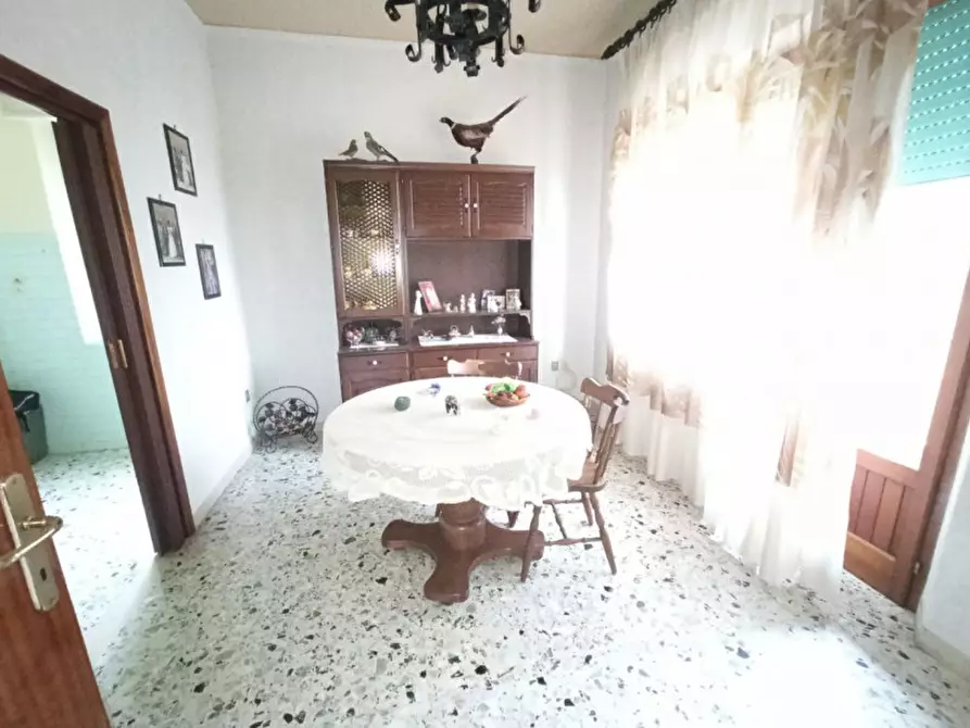 Immagine 11 di Casa indipendente in vendita  in Via Roma a Castiglione Del Lago