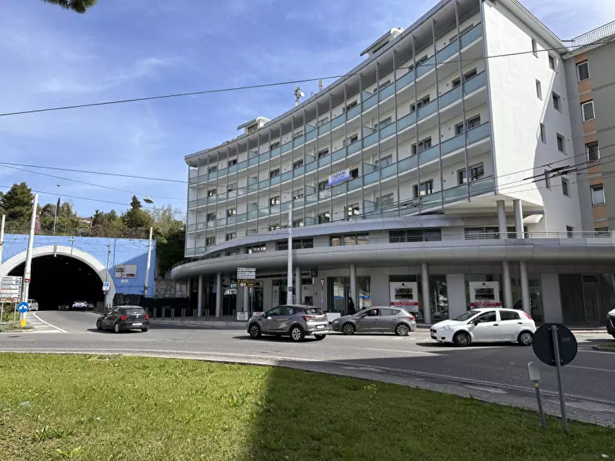 Immagine 1 di Appartamento in vendita  in Piazzale della Libertà 4 a Ancona