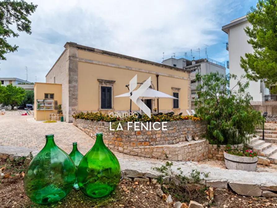 Immagine 2 di Villa in vendita  in via Fasano, 9 a Locorotondo