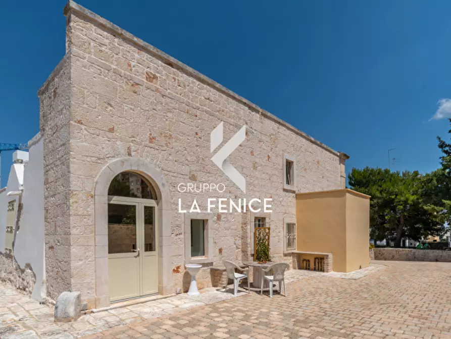 Immagine 31 di Villa in vendita  in via Fasano, 9 a Locorotondo