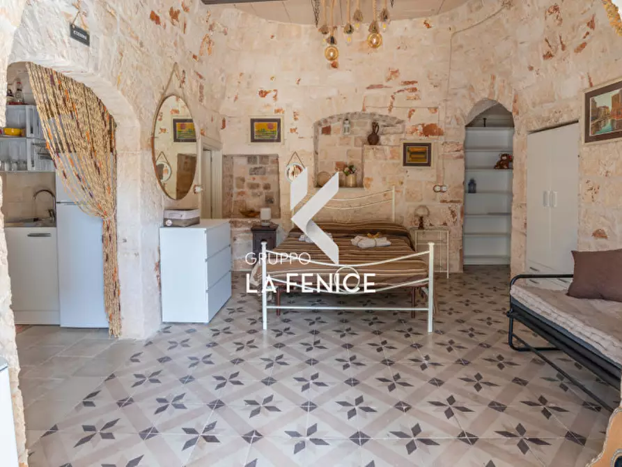 Immagine 33 di Villa in vendita  in via Fasano, 9 a Locorotondo