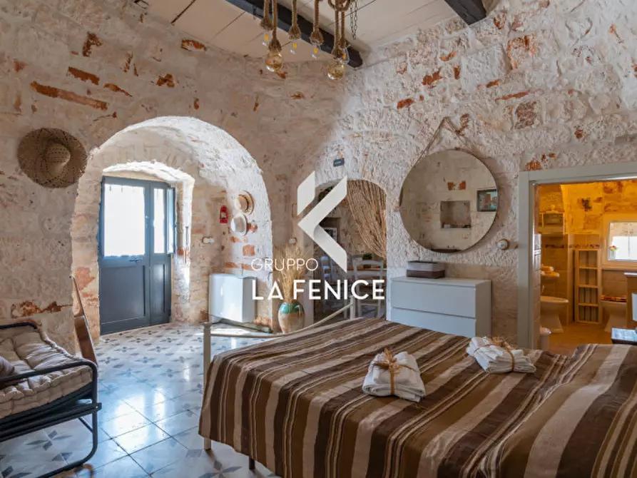 Immagine 35 di Villa in vendita  in via Fasano, 9 a Locorotondo