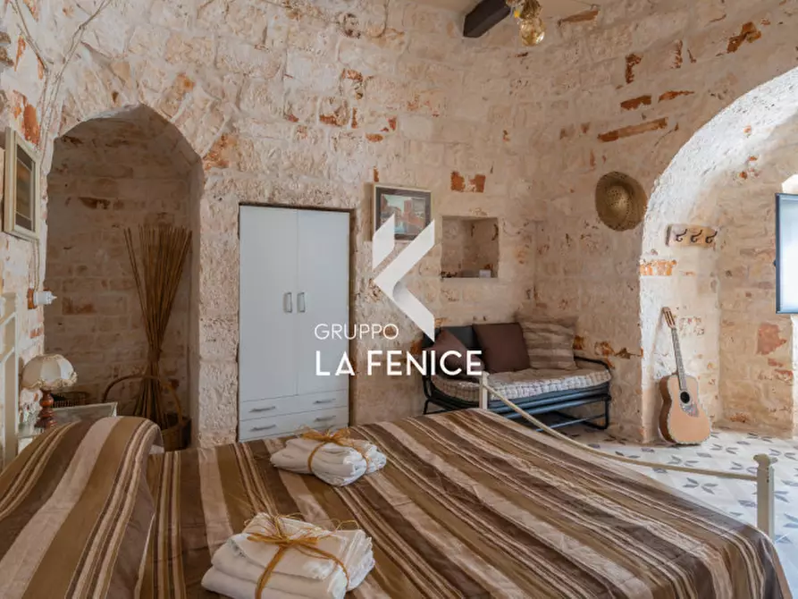 Immagine 36 di Villa in vendita  in via Fasano, 9 a Locorotondo