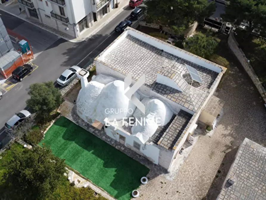 Immagine 52 di Villa in vendita  in via Fasano, 9 a Locorotondo