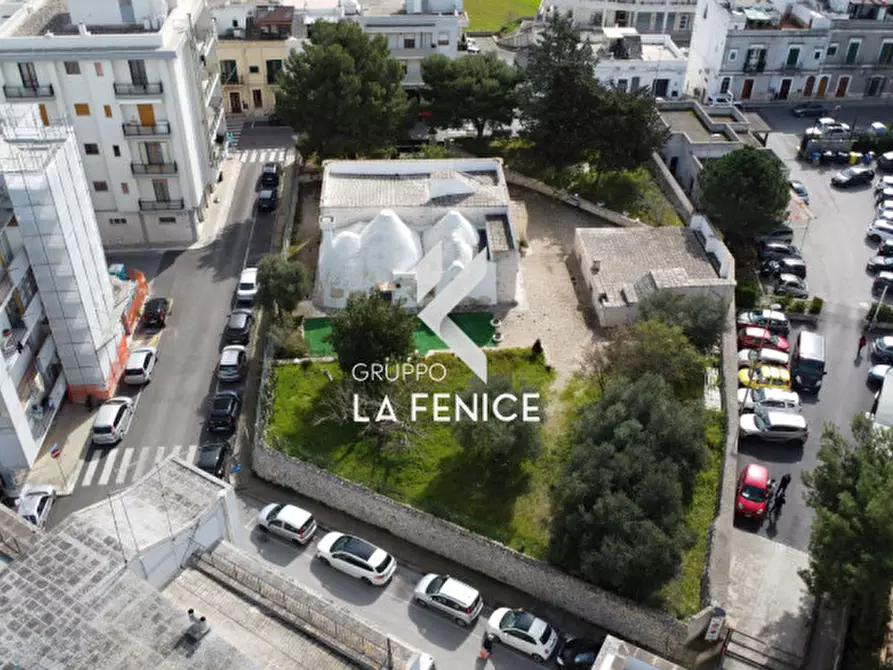 Immagine 55 di Villa in vendita  in via Fasano, 9 a Locorotondo