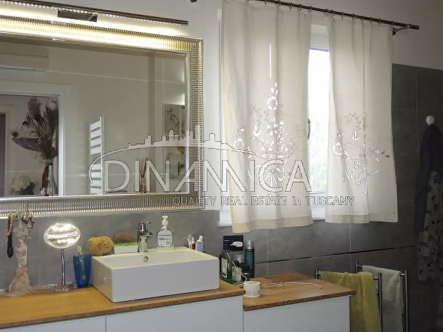 Immagine 19 di Rustico / casale in vendita  a San Giuliano Terme