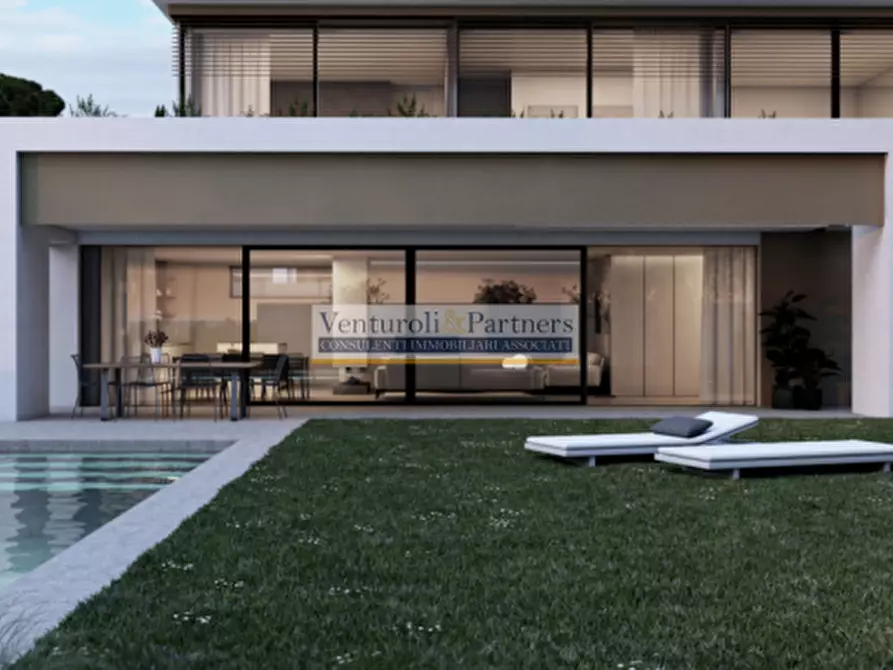 Immagine 1 di Villa in vendita  a Moniga Del Garda