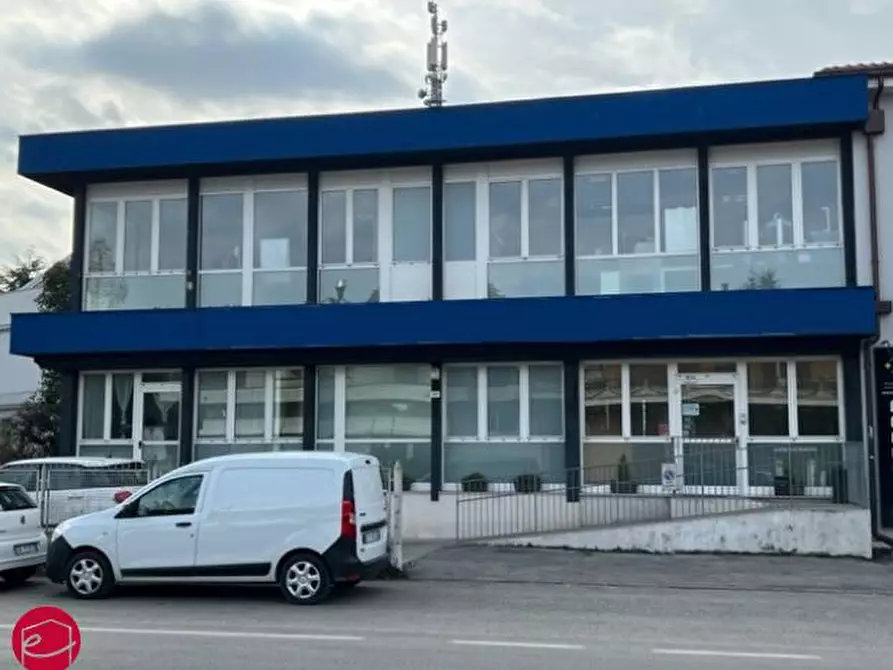Immagine 2 di Ufficio in vendita  a Santarcangelo Di Romagna
