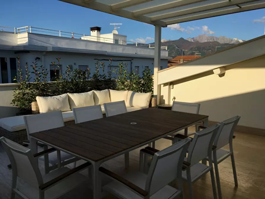 Immagine 2 di Appartamento in affitto  a Forte Dei Marmi