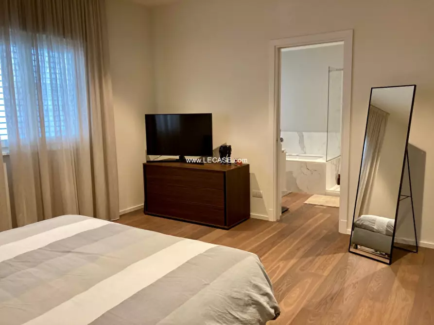 Immagine 5 di Appartamento in affitto  a Forte Dei Marmi