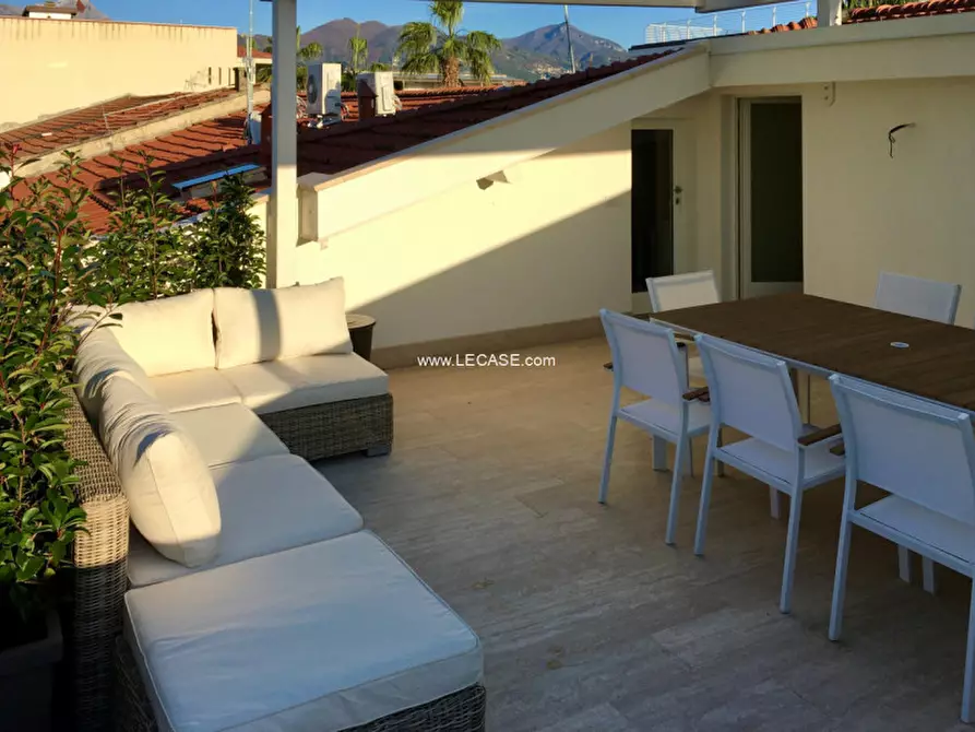 Immagine 9 di Appartamento in affitto  a Forte Dei Marmi