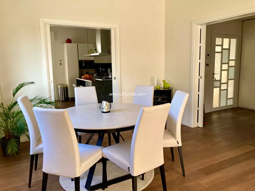 Immagine 19 di Appartamento in affitto  a Forte Dei Marmi