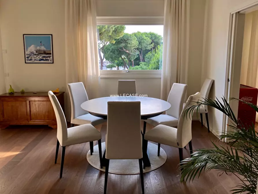 Immagine 31 di Appartamento in affitto  a Forte Dei Marmi