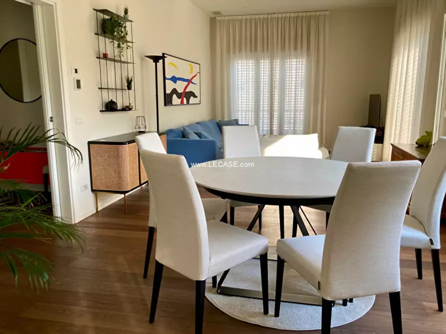 Immagine 33 di Appartamento in affitto  a Forte Dei Marmi