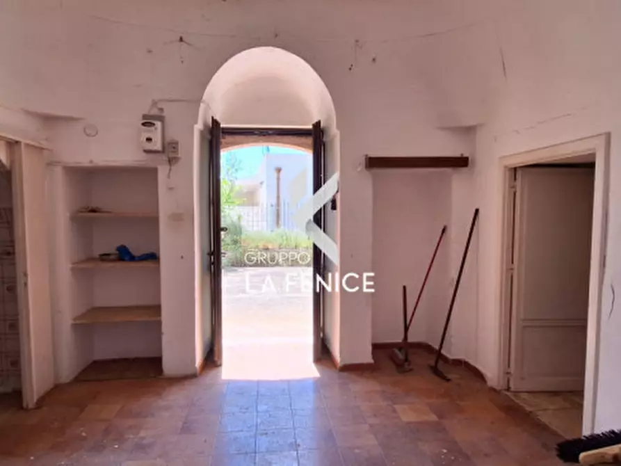 Immagine 11 di Rustico / casale in vendita  in CONTRADA BATTAGLINI a Martina Franca