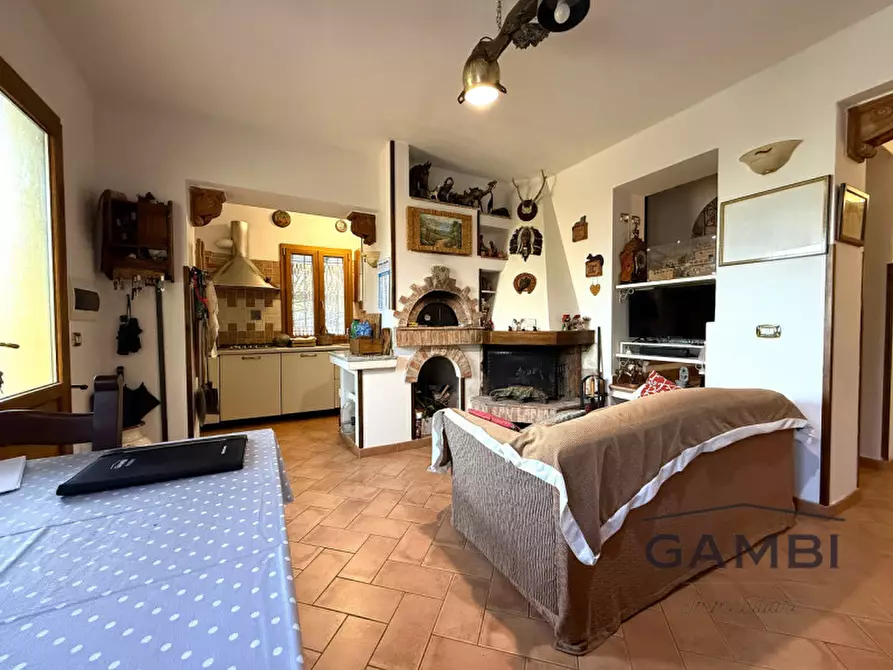 Immagine 7 di Casa bifamiliare in vendita  a Calenzano