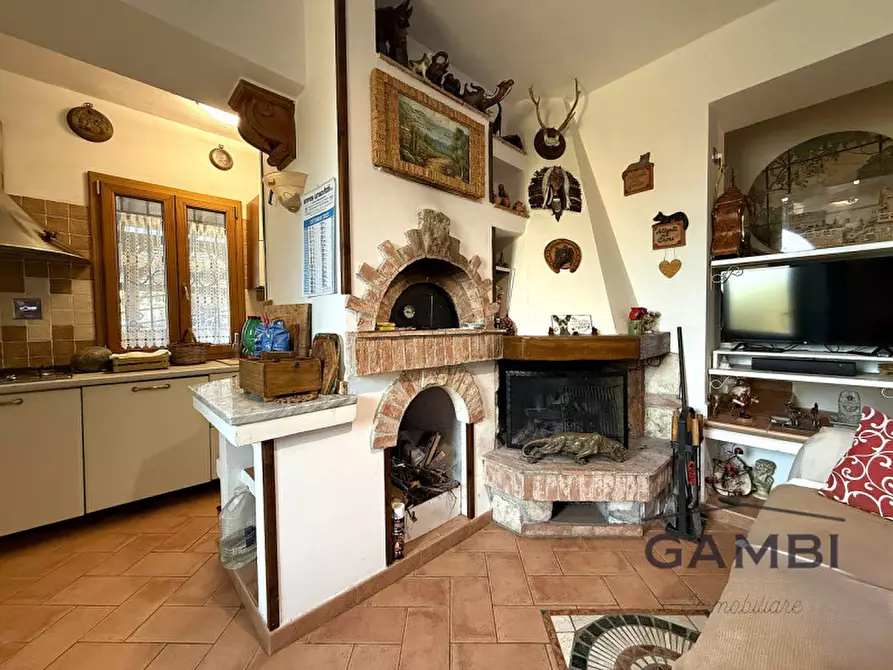 Immagine 8 di Casa bifamiliare in vendita  a Calenzano