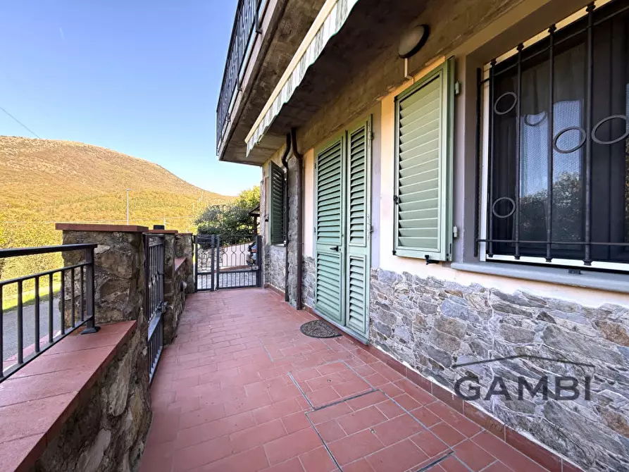 Immagine 11 di Casa bifamiliare in vendita  a Calenzano