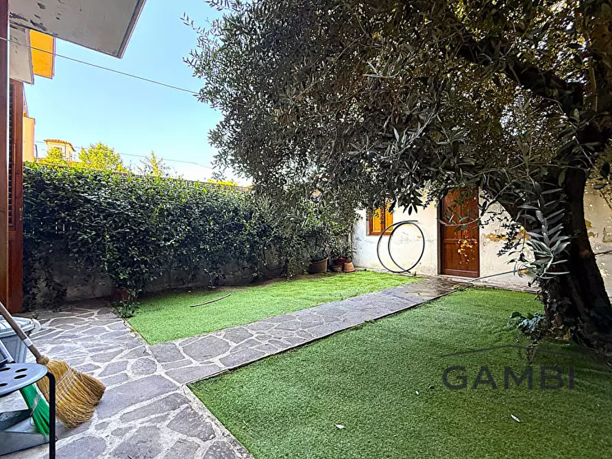 Immagine 14 di Appartamento in vendita  a Sesto Fiorentino