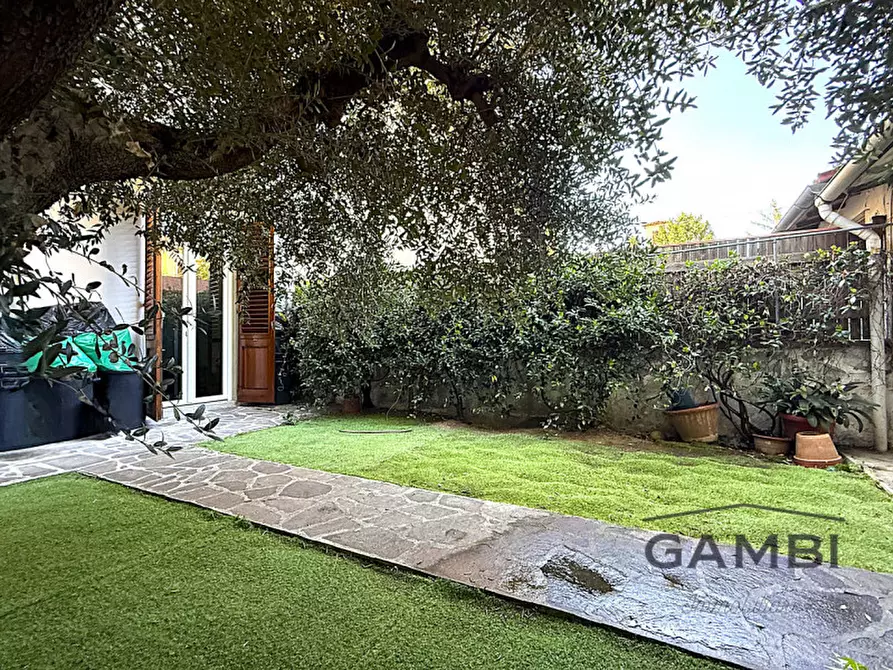 Immagine 15 di Appartamento in vendita  a Sesto Fiorentino