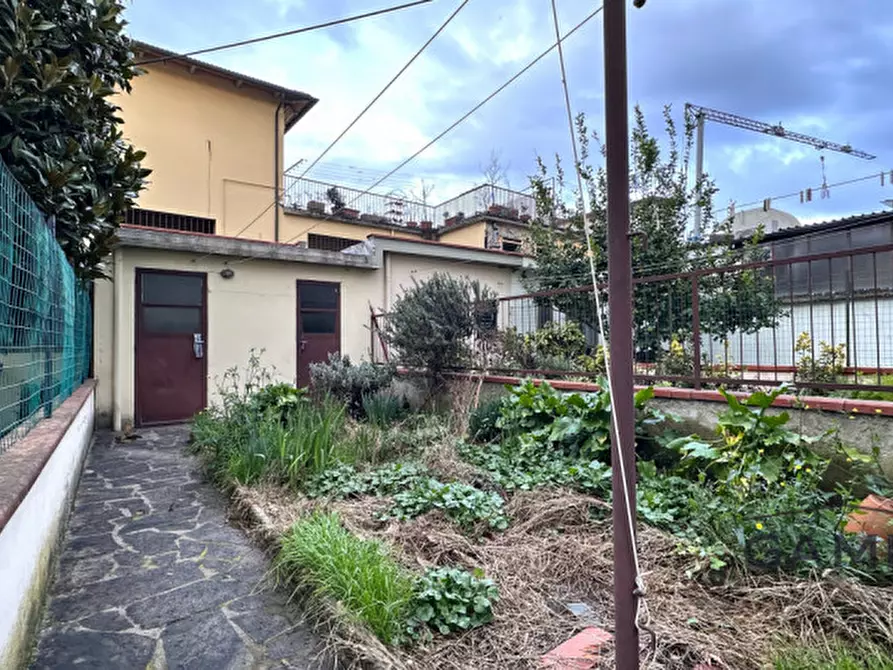 Immagine 14 di Casa indipendente in vendita  a Calenzano