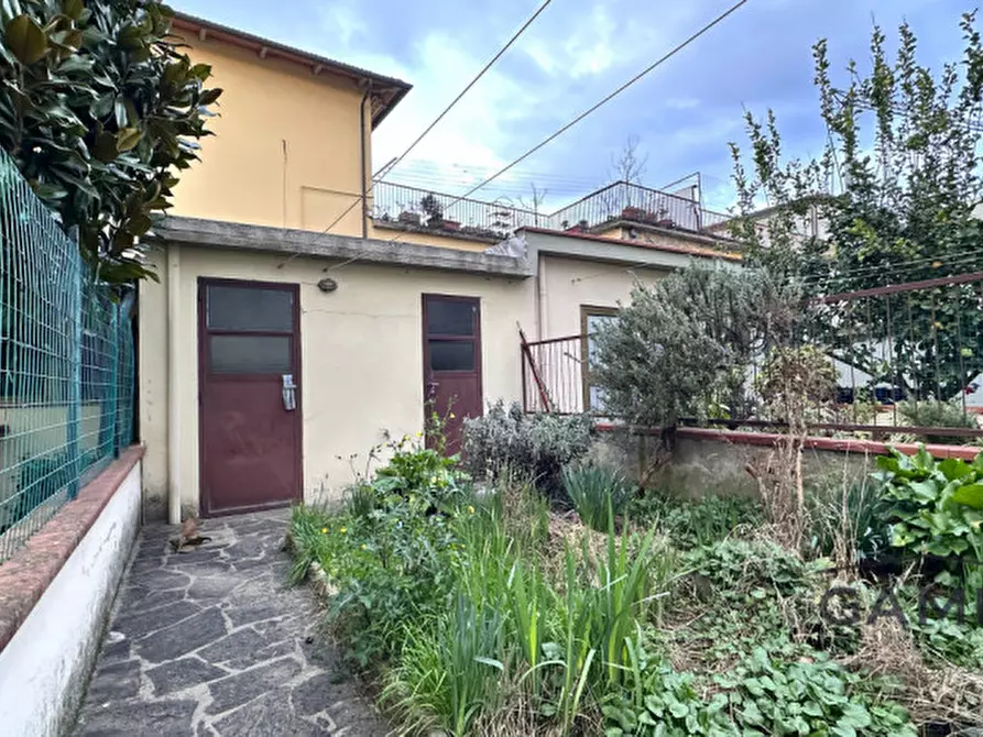 Immagine 15 di Casa indipendente in vendita  a Calenzano