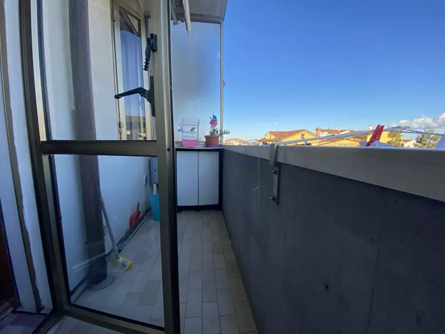 Immagine 4 di Appartamento in vendita  in Via Primavera a Chioggia