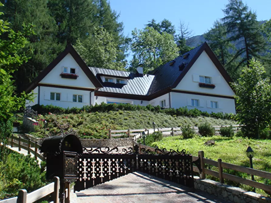 Immagine 1 di Villa in vendita  a Cortina D'ampezzo