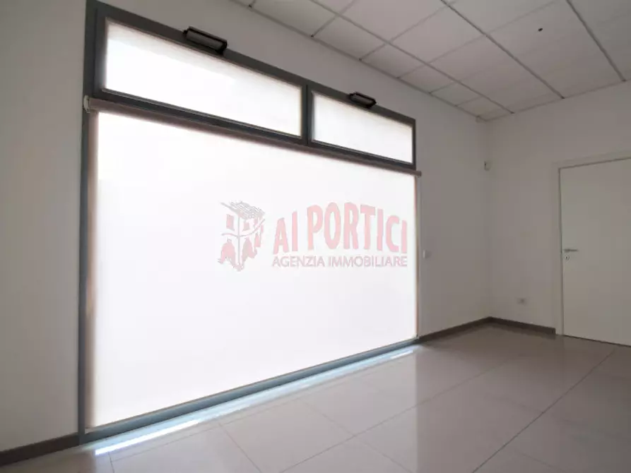Immagine 8 di Negozio in affitto  in Viale degli Alpini a Piove Di Sacco