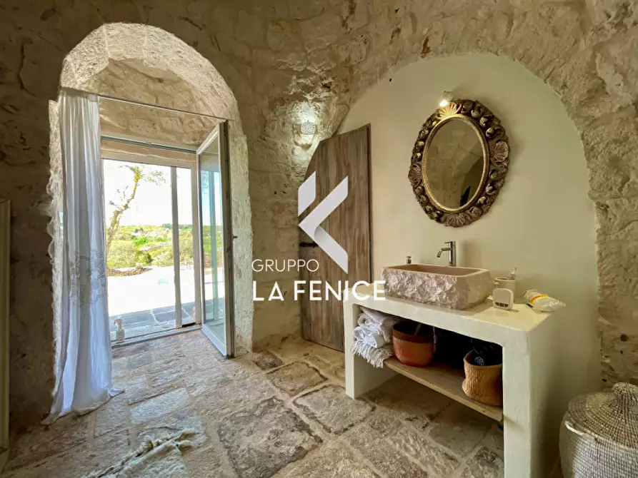 Immagine 49 di Rustico / casale in vendita  in c.da vaccara a Locorotondo