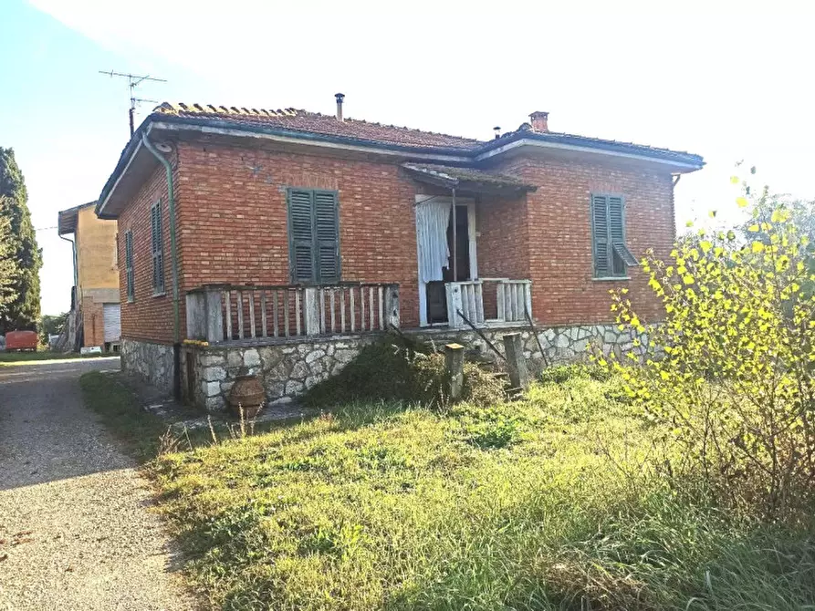 Immagine 1 di Casa indipendente in vendita  in via Roma a Castiglione Del Lago