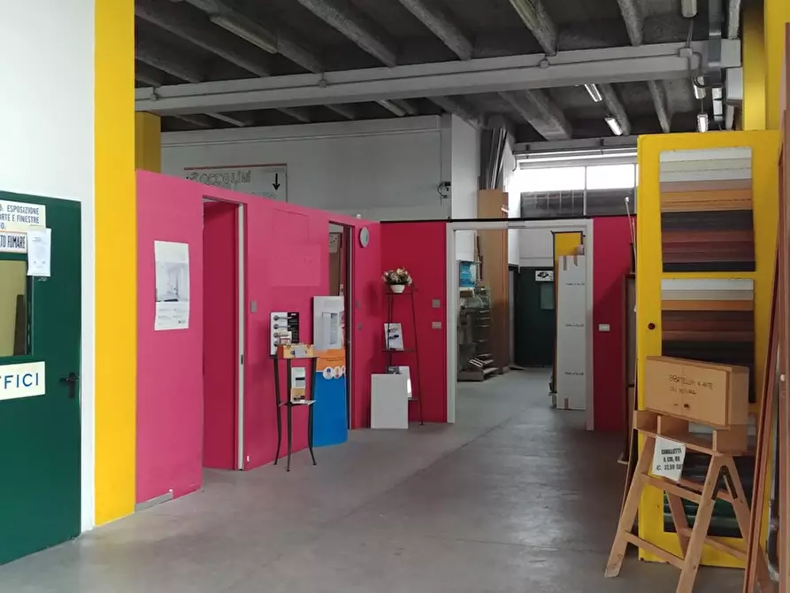 Immagine 2 di Magazzino in vendita  in VIA FLEMING a Settimo Milanese