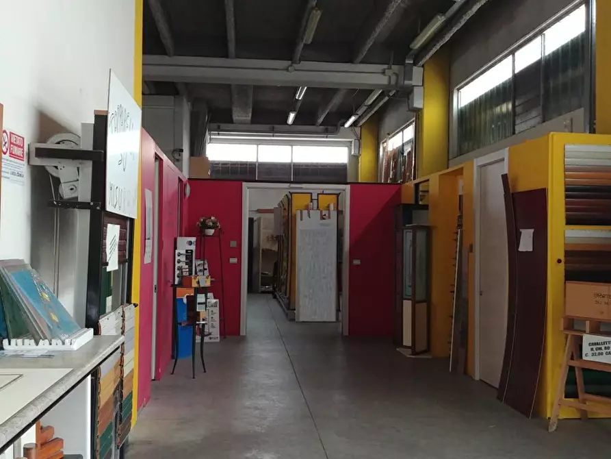 Immagine 4 di Magazzino in vendita  in VIA FLEMING a Settimo Milanese