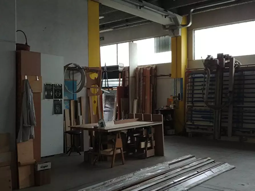 Immagine 8 di Negozio in vendita  in VIA FLEMING a Settimo Milanese