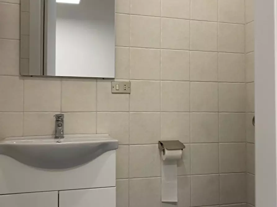 Immagine 3 di Ufficio in affitto  in VIA DI NOVOLI a Firenze