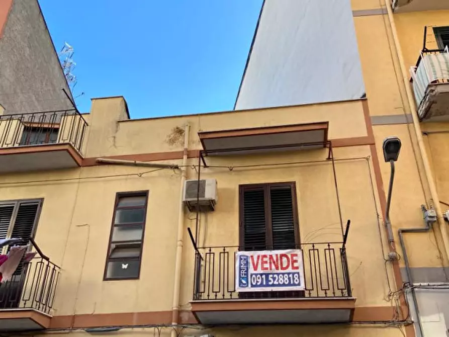 Immagine 1 di Appartamento in vendita  in via ruggerone da palermo 62 a Palermo