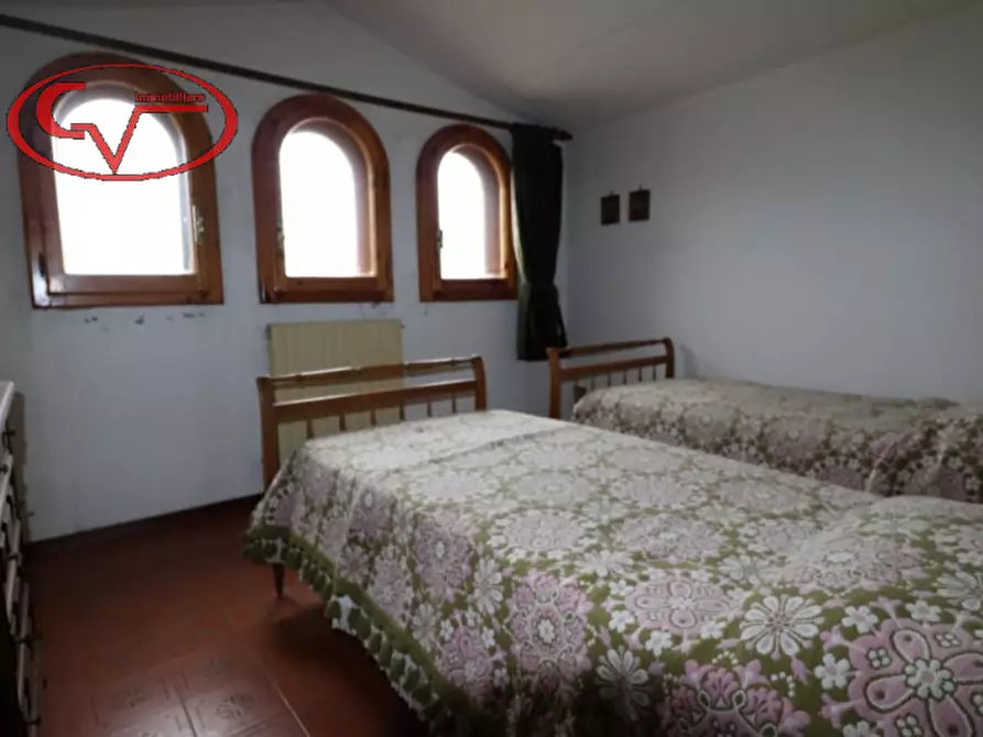 Immagine 23 di Villa in vendita  in ambra a Bucine