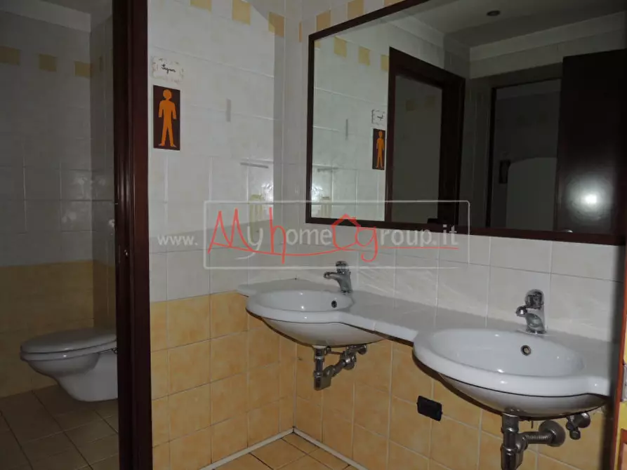 Immagine 17 di Negozio in affitto  in Pontecorvo a Padova