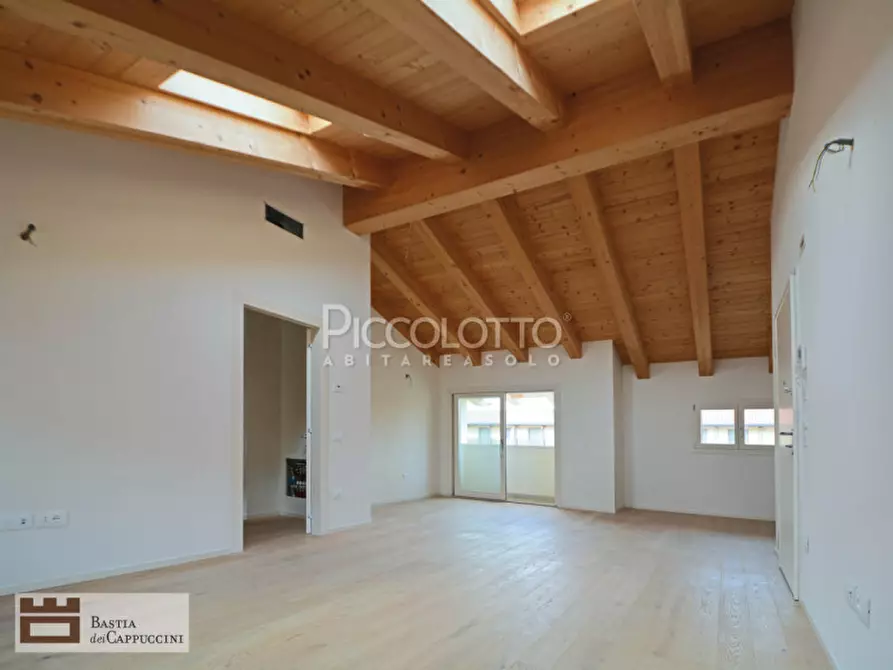 Immagine 2 di Appartamento in vendita  in Vicolo dei Cappuccini a Castelfranco Veneto