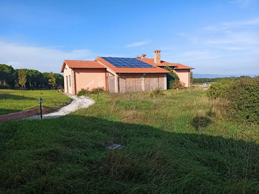 Immagine 4 di Agriturismo in vendita  in via Roma a Castiglione Del Lago